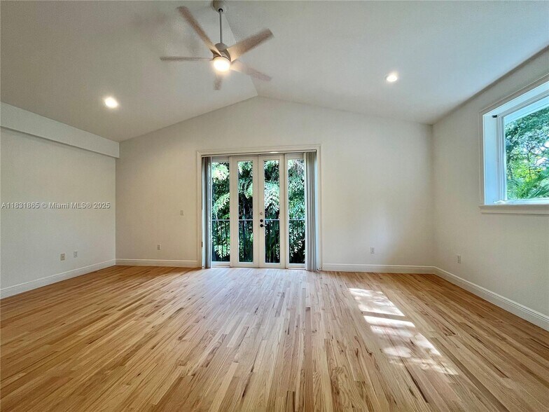 Building Photo - 4110 Pamona Ave