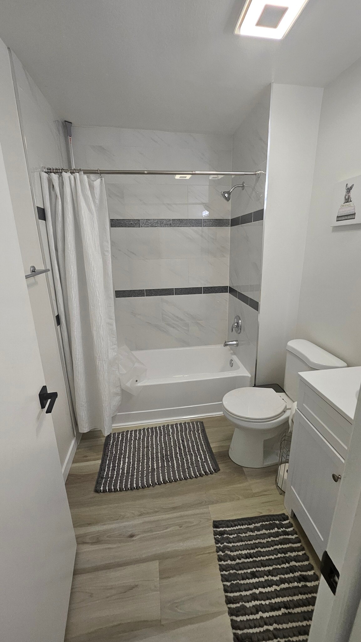 Bath1 - 4008 Ashford Green Pl