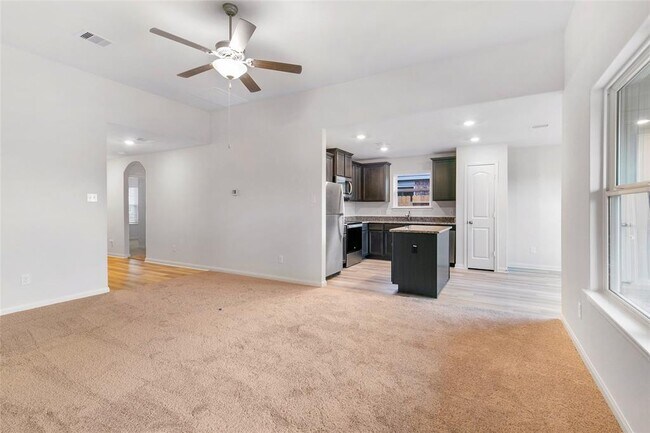 Building Photo - 8115 Vacek Meadows Loop