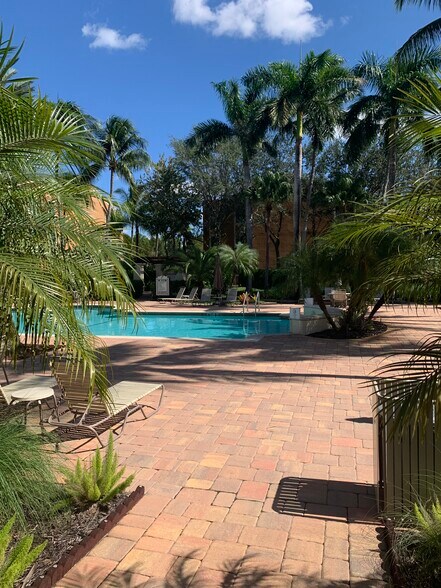 Building Photo - 1235 Reserve Way