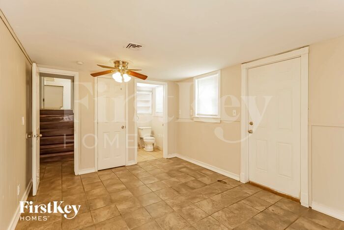 Building Photo - 4411 NE 49th Terrace