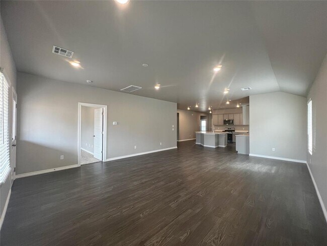 Building Photo - 2745 Dennis Dr