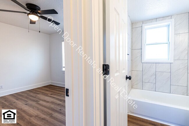 Building Photo - 1823 Griswold Dr