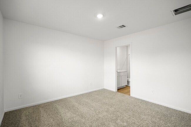 Building Photo - 12011 Curlin Dr