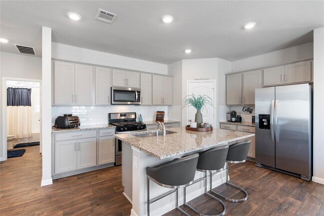Building Photo - 633 Golden Grove Pkwy