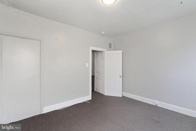 Building Photo - 2251 N Lambert St