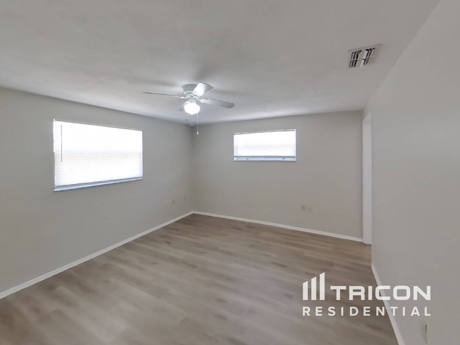Building Photo - 6214 Hopewell Dr