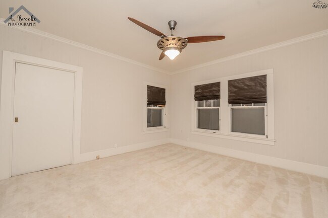 Building Photo - 2003 Arthur St