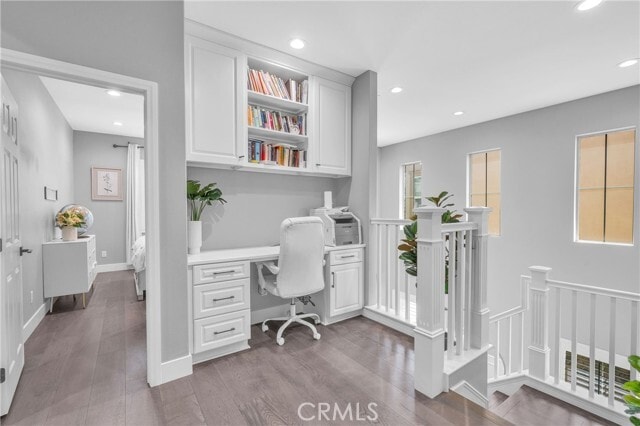 Building Photo - 230 Bright Poppy