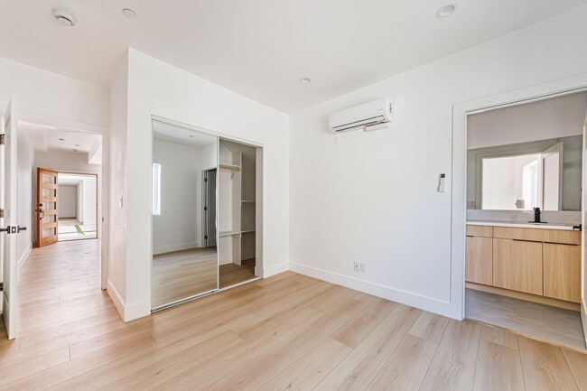 Building Photo - 13463 Beach Ave