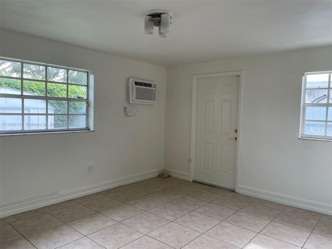Building Photo - 14330 SW 71st Ln