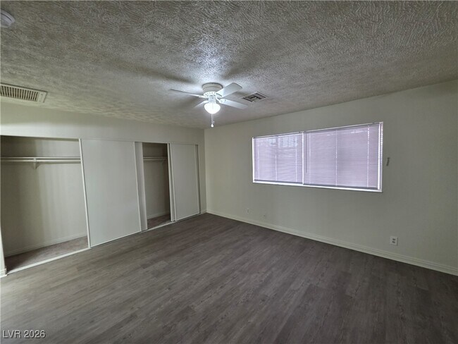 Building Photo - 3214 Anacapa Way