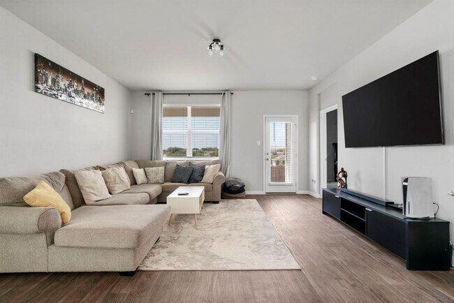 Building Photo - 212 Apache Plum Dr