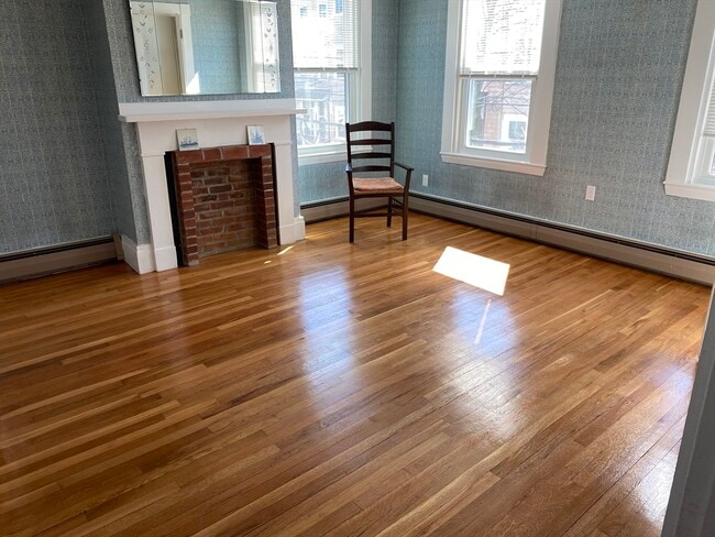 Building Photo - 230 W Fifth St