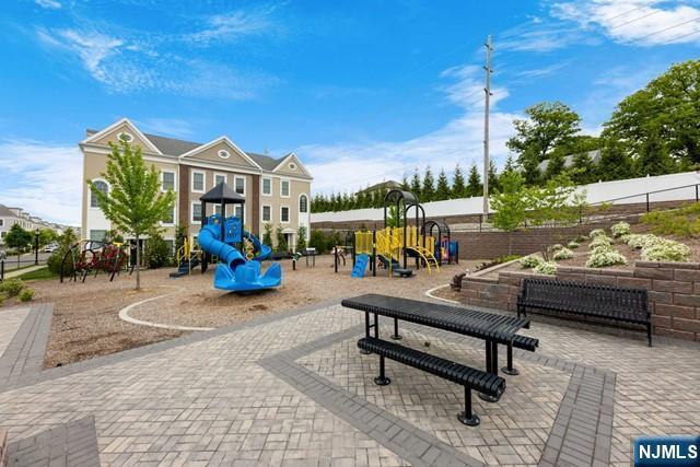 Building Photo - 109 Roosevelt Dr