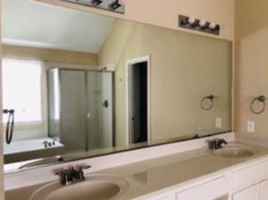 Building Photo - 5916 Summerwood Dr