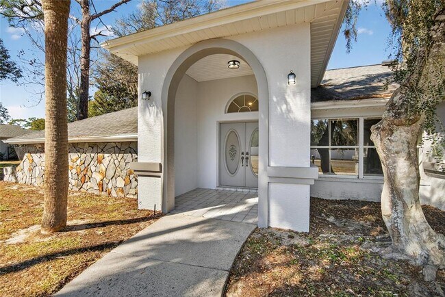 Building Photo - 15047 Woodbury Rd