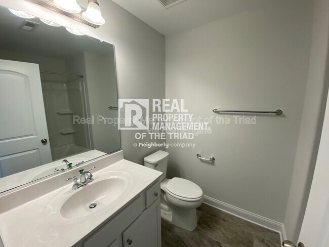 Building Photo - 4332 Holstein Dr