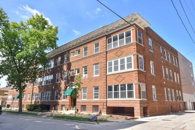 Building Photo - 1714 E Kane Pl