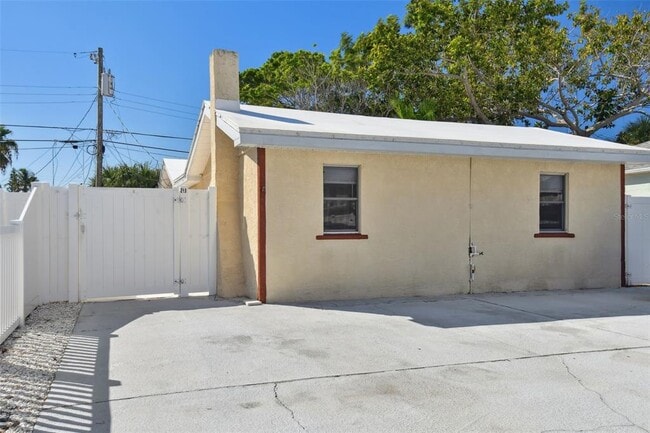 Building Photo - 223 148th Ave