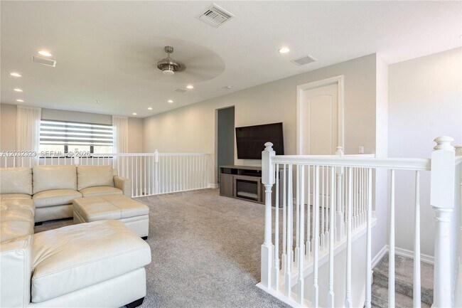 Building Photo - 10069 Brickhill Dr