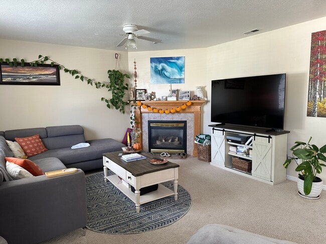 Building Photo - 2258 W 5700 S