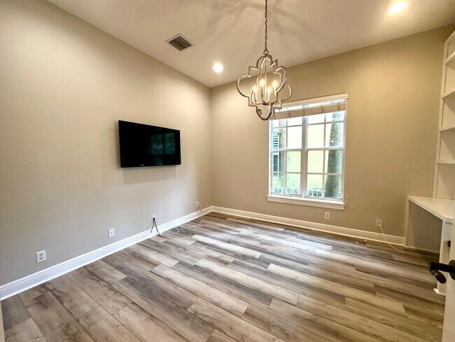 Building Photo - 224 W Bay Cedar Cir