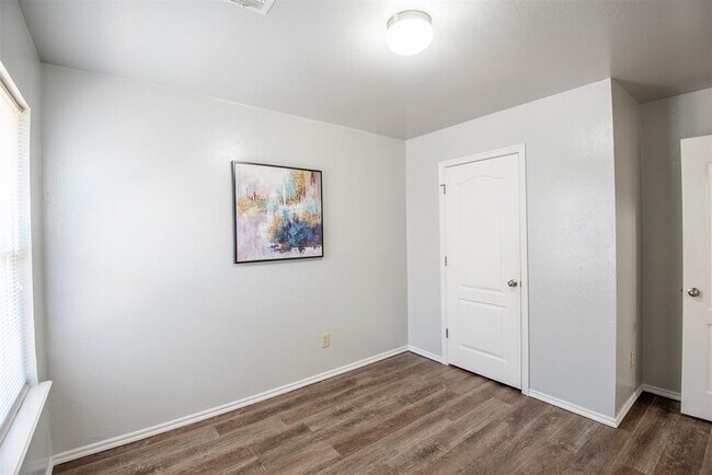 Building Photo - 8109 Frye Ln