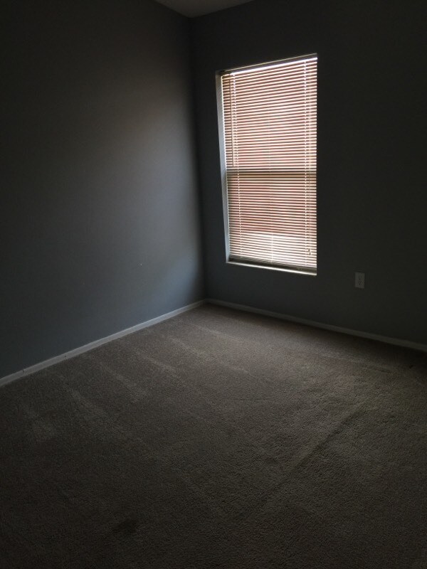 Building Photo - Lake Wales Rental!