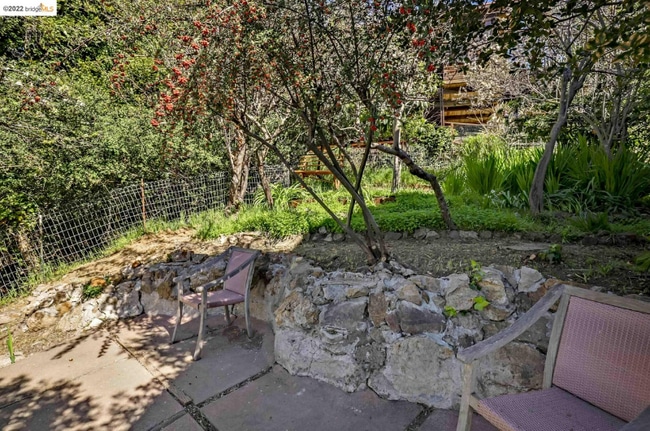 Building Photo - 821 San Luis Rd
