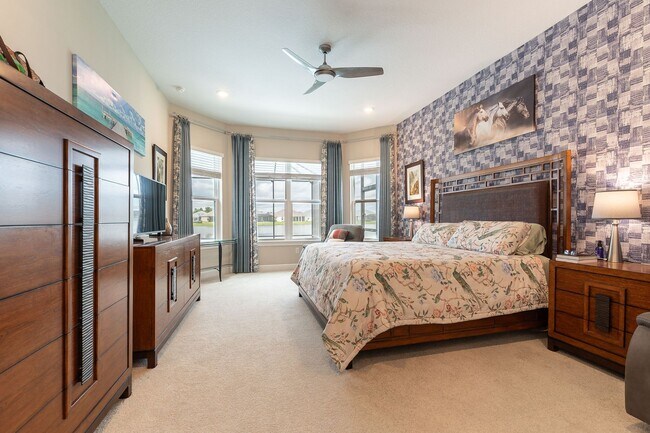 Building Photo - Stunning Pool Home - Artisan Lakes