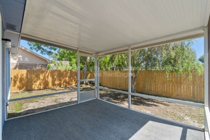 Building Photo - 510 Woodland Park Cir