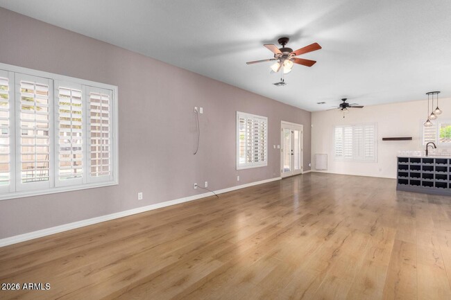 Building Photo - 4048 E Kroll Dr