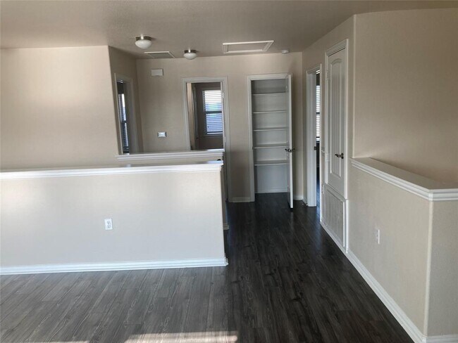 Building Photo - 7216 Vail Ridge St