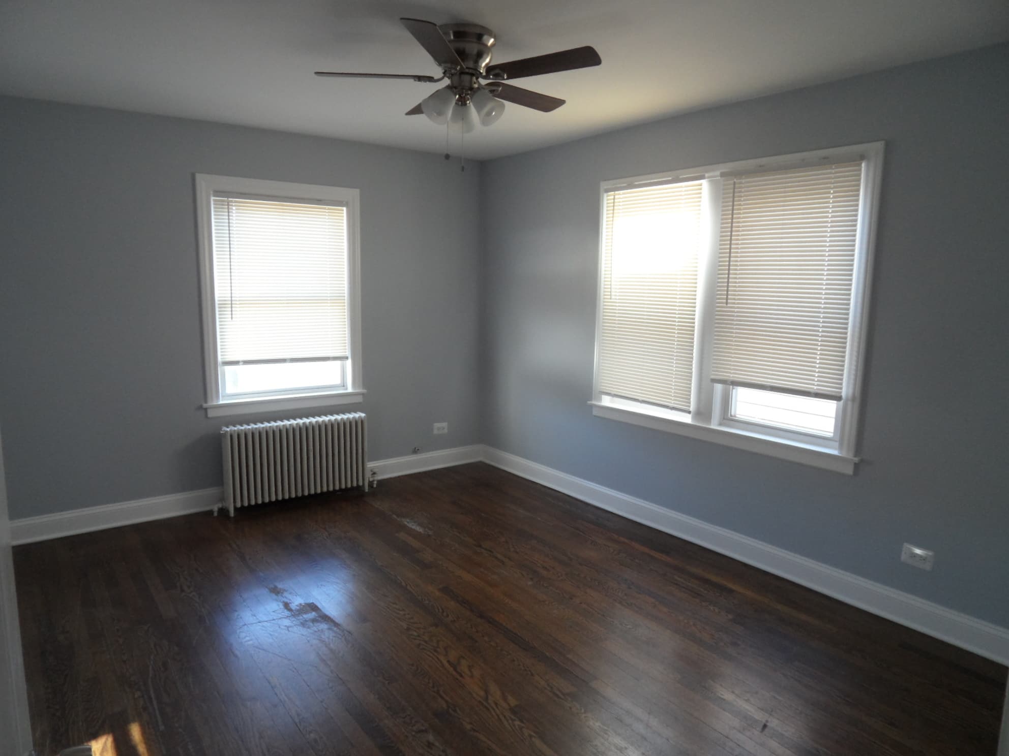 Building Photo - 3759 N Plainfield Ave