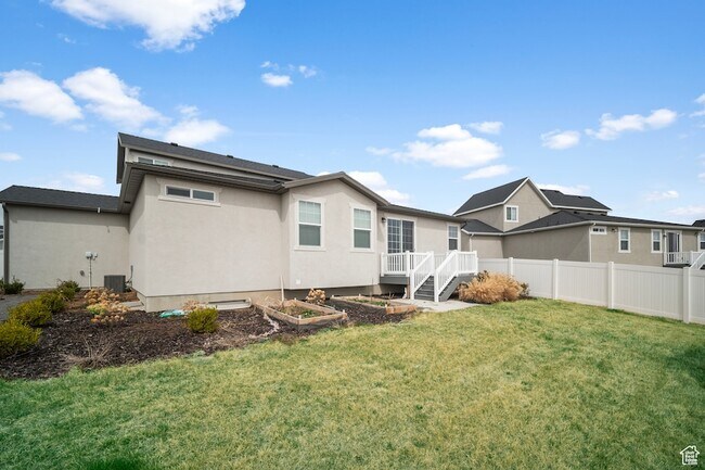 Building Photo - 13099 Twisted Oaks Dr