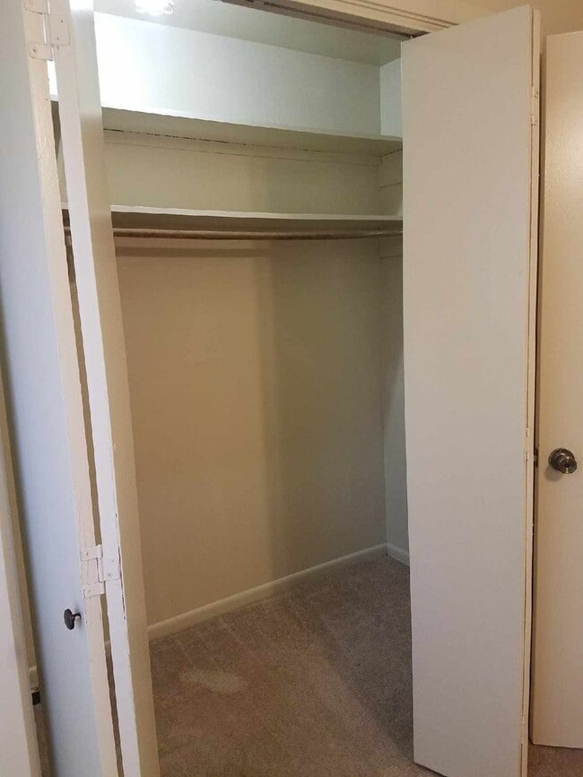 Building Photo - Bryan - 1 bedroom 1 bath 4plex