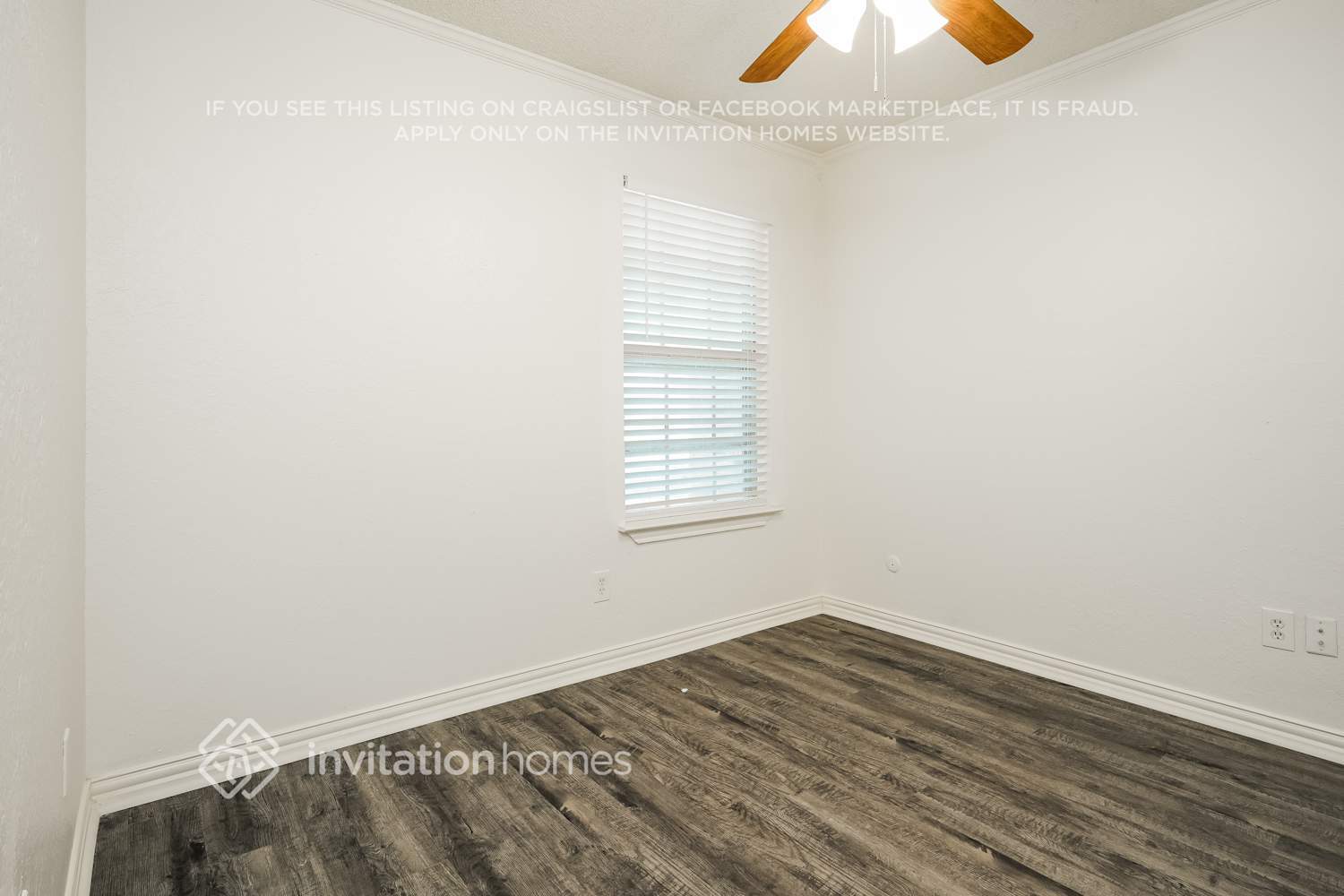 Building Photo - 5205 Hideaway Ct