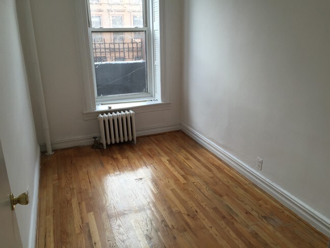 Building Photo - 55 7th Ave
