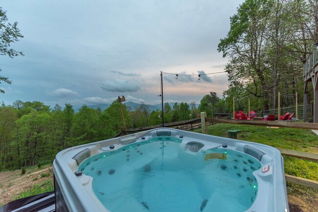 Building Photo - 36 Randall Dr