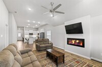 Building Photo - 1613 Wayback Dr