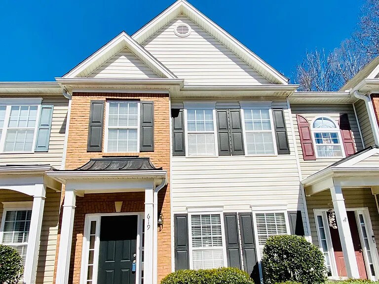 Building Photo - 619 Kenridge Way