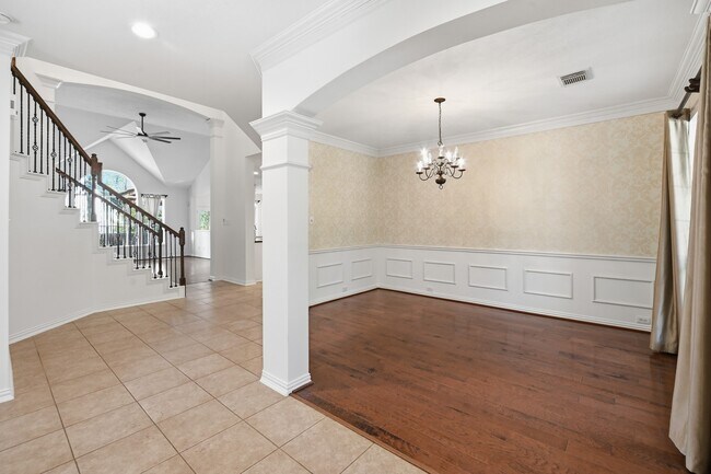 Building Photo - 51 N Scribewood Cir