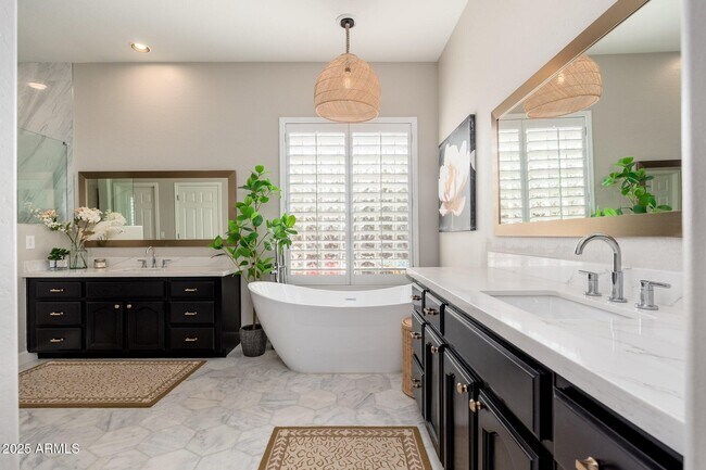 Building Photo - 5712 E Blue Sky Dr