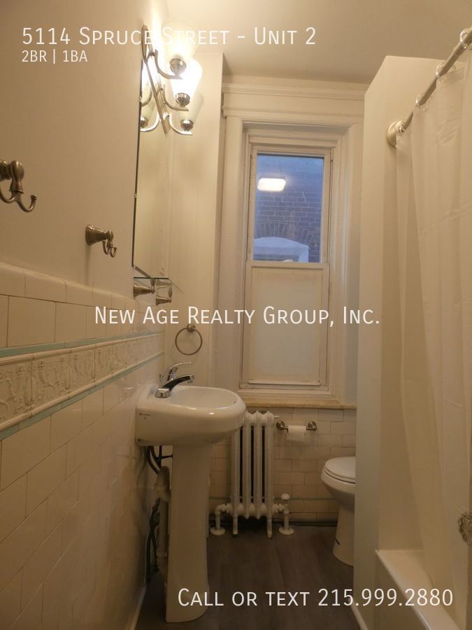 Building Photo - 5114 Spruce St