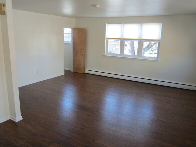 Building Photo - 1229 Drexel Ave