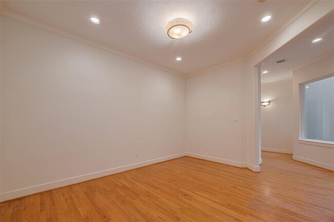 Building Photo - 5338 Fayette St