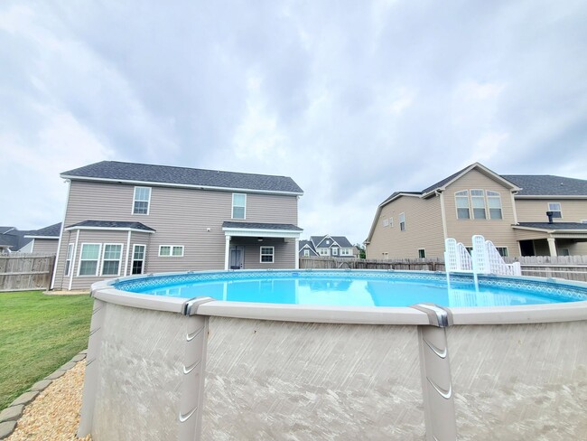 Building Photo - Gorgeous Home In Turnberry Subdivision