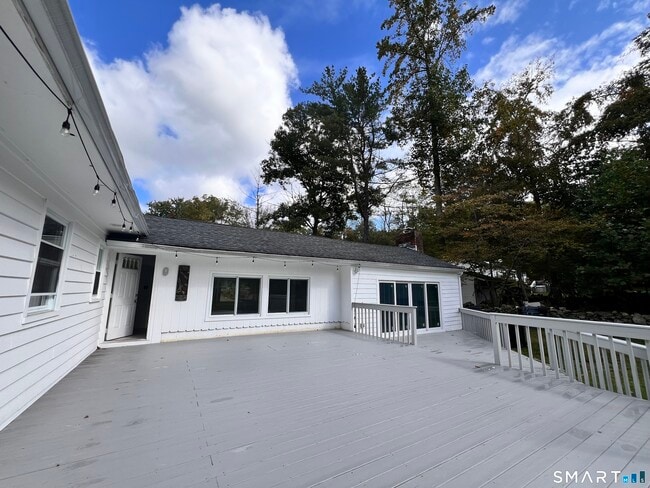 Building Photo - 267 Thunder Hill Dr