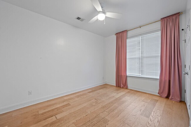 Building Photo - 720 Goodlet Cir